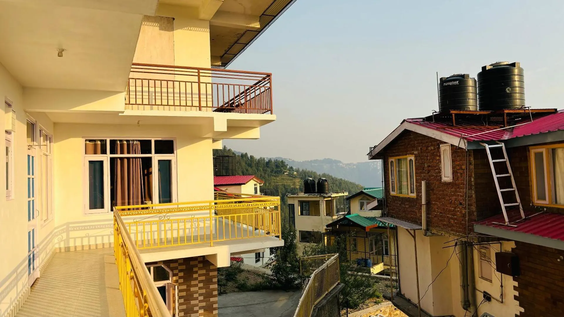 Craignano Homestay & Family Suite Rooms Shimla India